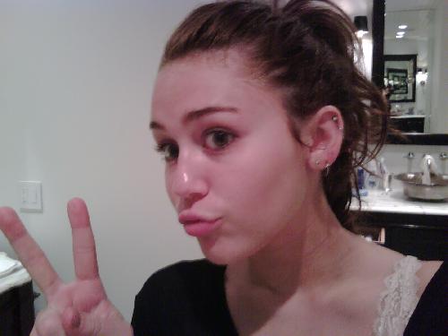 miley-cyrus-without-makeup